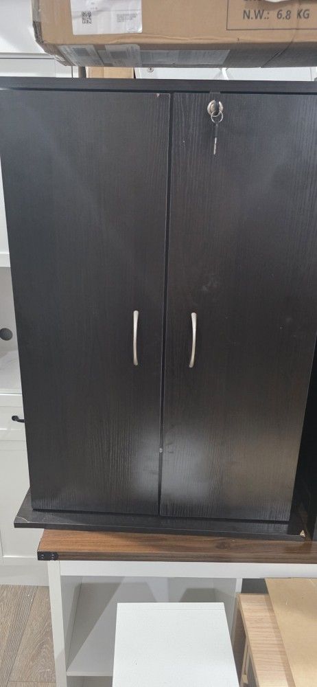 VEVOR Media Storage Cabinet, DVD Cabinet with Doors and Shelves