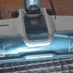 Shark Cordless Vacuum Cleaner New Condition, Asking $130.00
