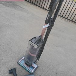 Shark® Vertex DuoClean® PowerFin Upright Vacuum Powered Lift-Away®, Self-Cleaning Brushroll AZ2002