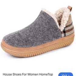 New women’s cable knit slippers size 10