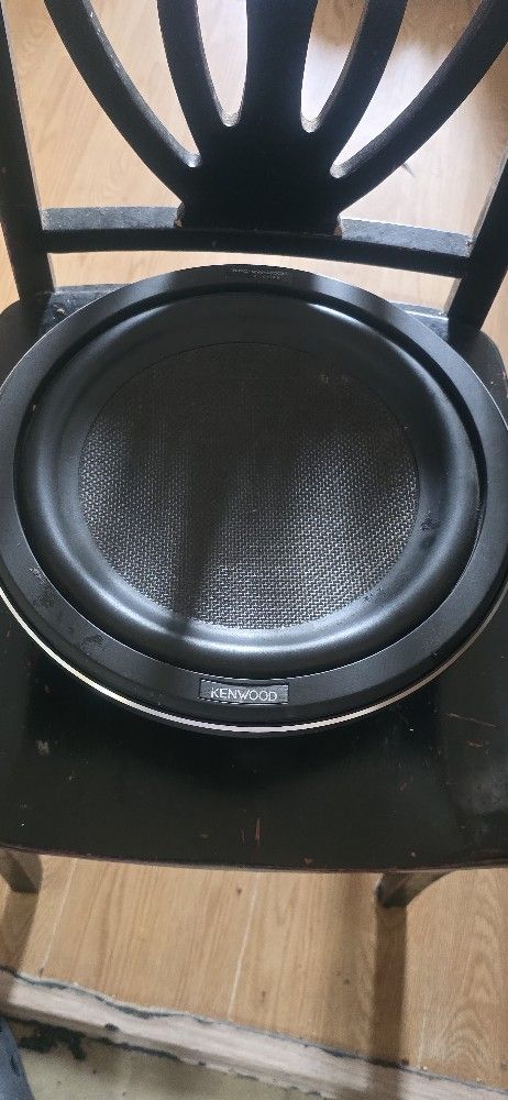 12 In Shallow Kenwood 1200watts