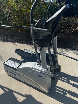 True TSX Elliptical Machine