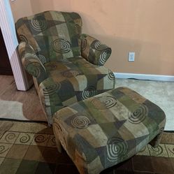 Chair With Ottoman 