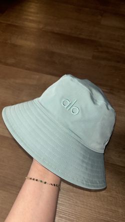 Alo bucket hat