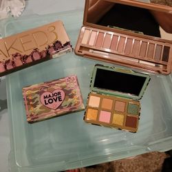 Eye Shadow Pallets