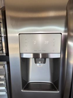 Refrigerator Fridgidare side x side