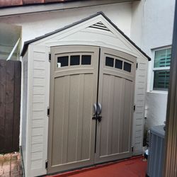 Suncast plastic shed