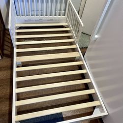 Toddler bed / crib size for $10