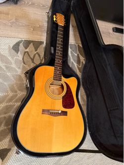 Fender 2003 DG22-CE NAT Acoustic  Guitar with Fishman Pickup and Case