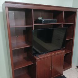 Tvs Cabinet 32" In Tv Can Fit