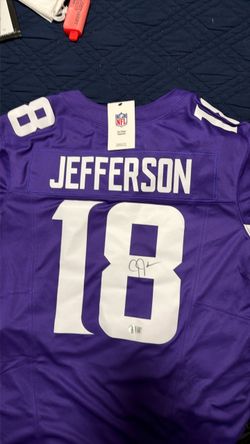 Signed Minnesota Vikings Nike Jersey – Beckett Witness – NWT