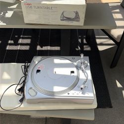 ION USB Turntable