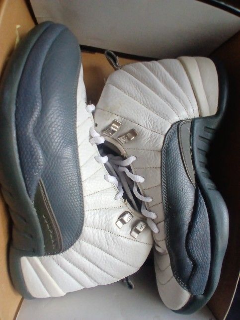 Per Loved Jordan 12's Size 11 1/2