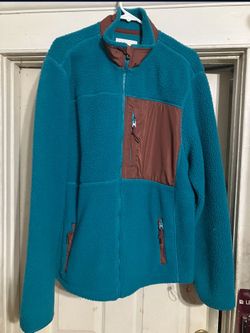 $15, Women’s Sherpa sweater size XL