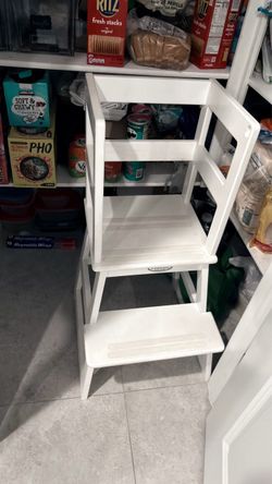 Toddler standing tower