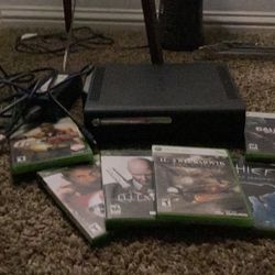 XBOX 360 ELITE (with Games)