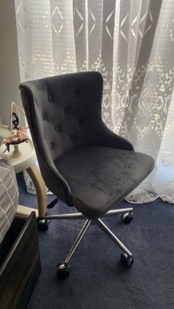 Makeup chair