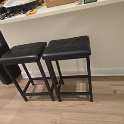 4 Barstools