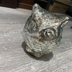 Mini owl statue