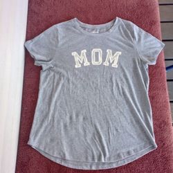 Old Navy Medium MOM heathered grey vintage look T-shirt rounded hem comfy