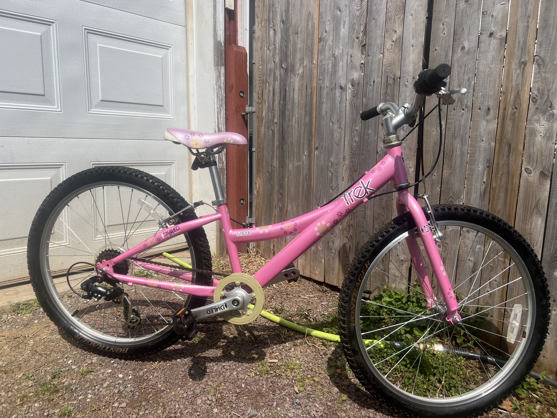 Girls Trek 200 Mountain Bike 24”
