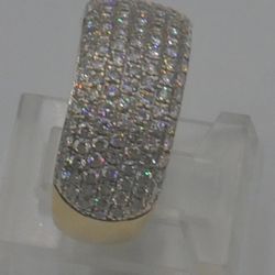 14kt yellow gold ring size 7 6.1 grams w 140 diamonds 2.5 carats approximately. mint condition. 873453-1. 