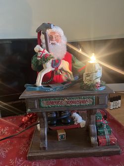 🎄 Vintage 1993 Santa’s Workshop Animated Décor – Lights Up! 🎄 📍 Pickup: s. Durango & 215 near IKEA 💲 $25 – Firm  A beautiful collectible from 1993