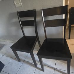 4 Wooden Chairs