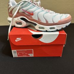 Nike Air Max Plus Brand New Never Worn Size 7Y