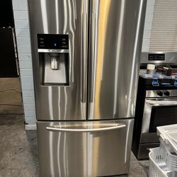 ✨ For Sale: Samsung 3-Door Refrigerator ✨
