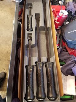 Snap on pry bar set