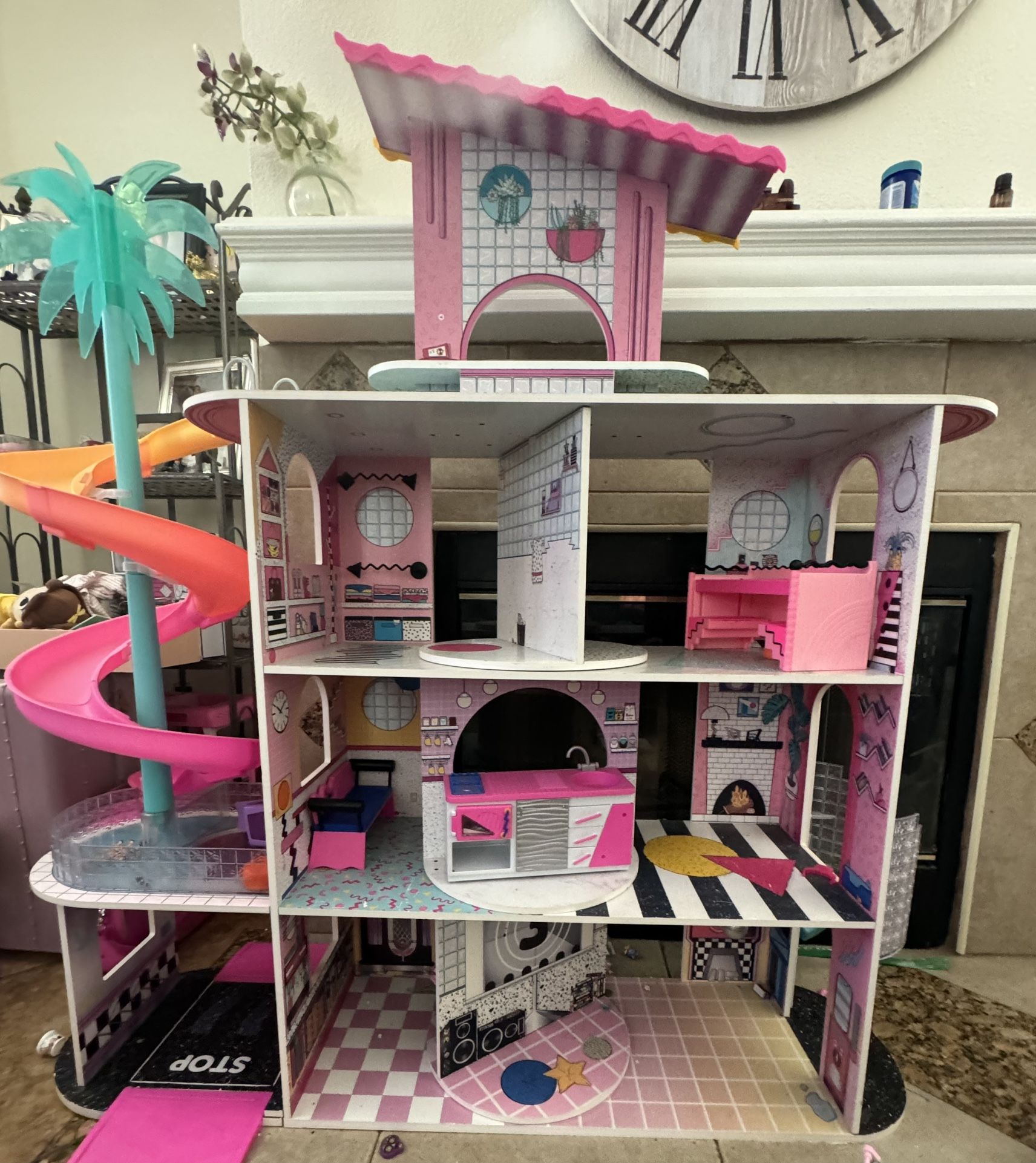 LOL Doll House