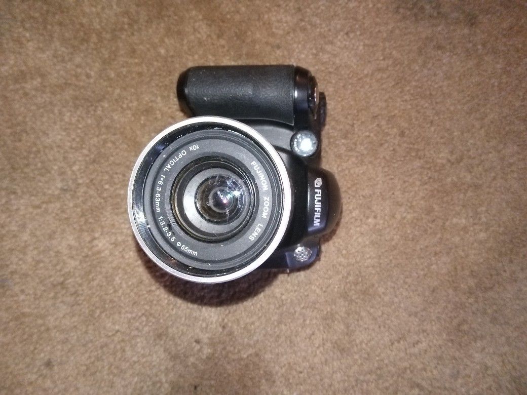 Fine Pix S5200 Digital Camera