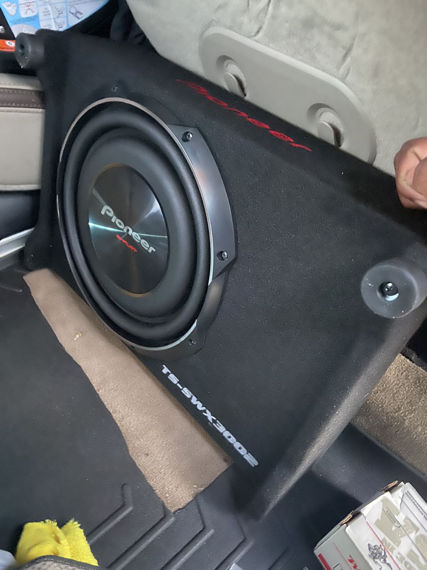 Truck subwoofer