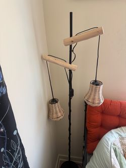 Hanging floor lamp