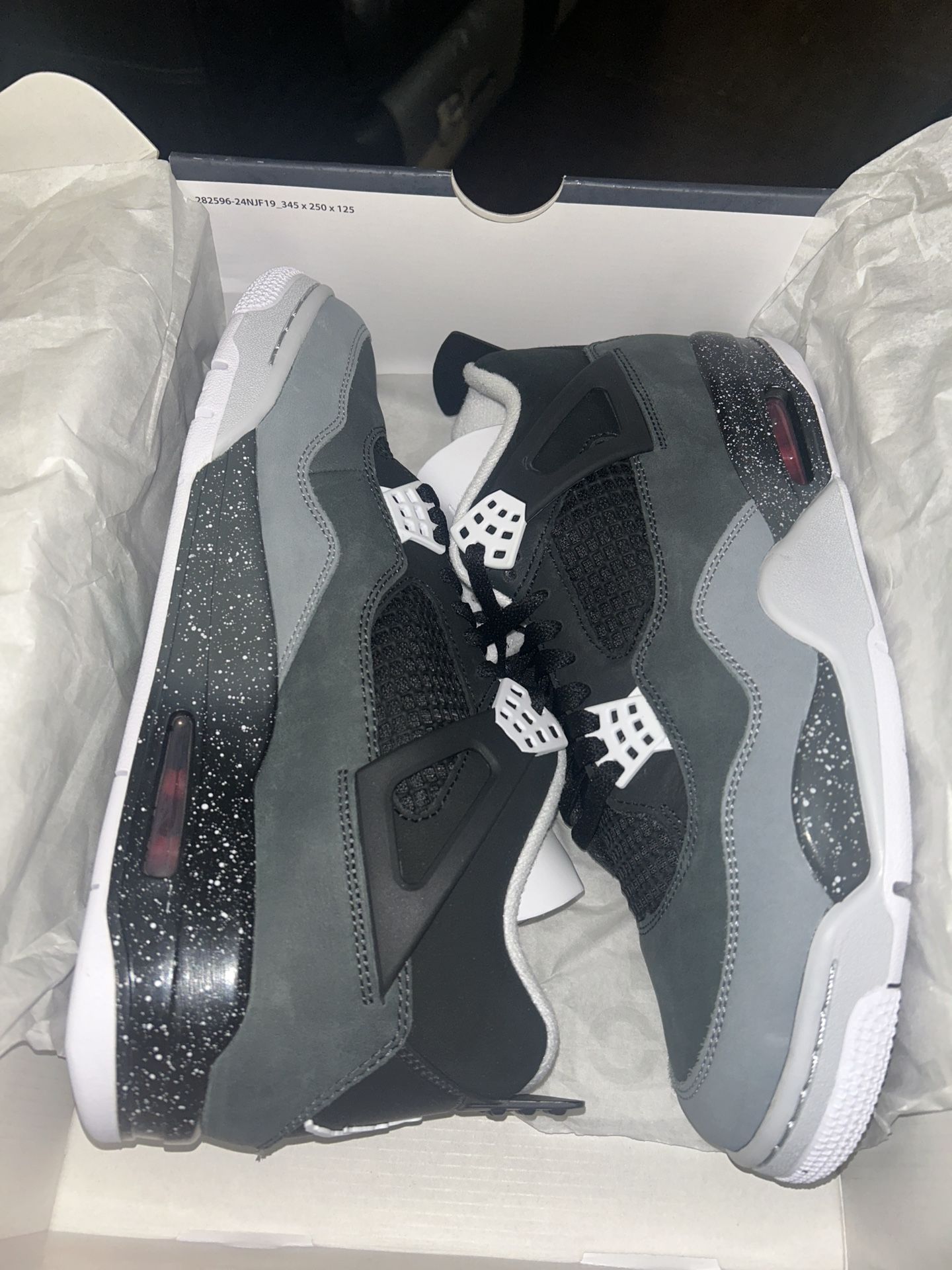Jordan 4 Fear Size 11