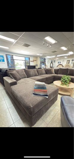 (ANY COLOR) Brand New Super Plush Comfy Sectional Set