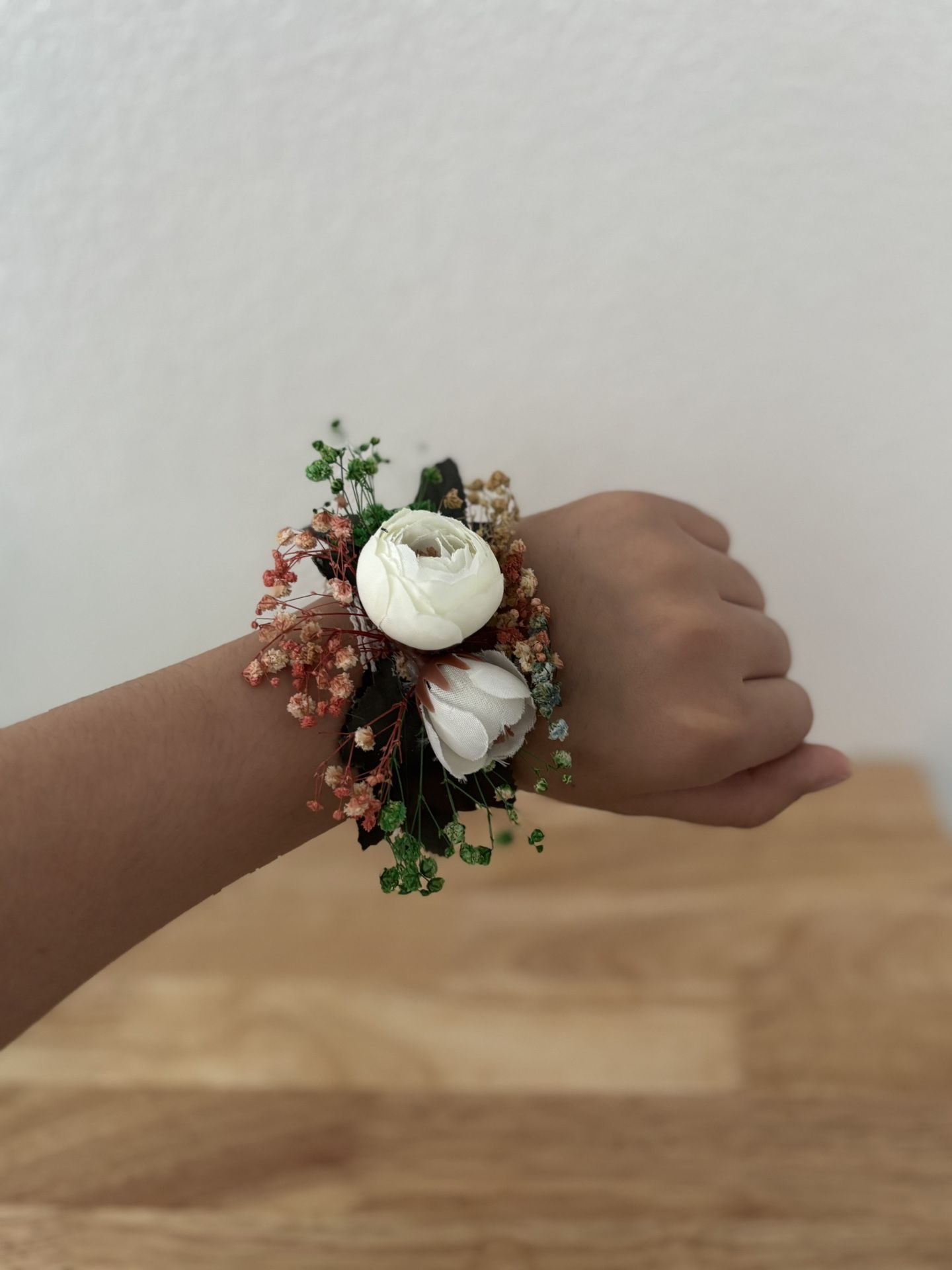 Corsages And Boutonniere 