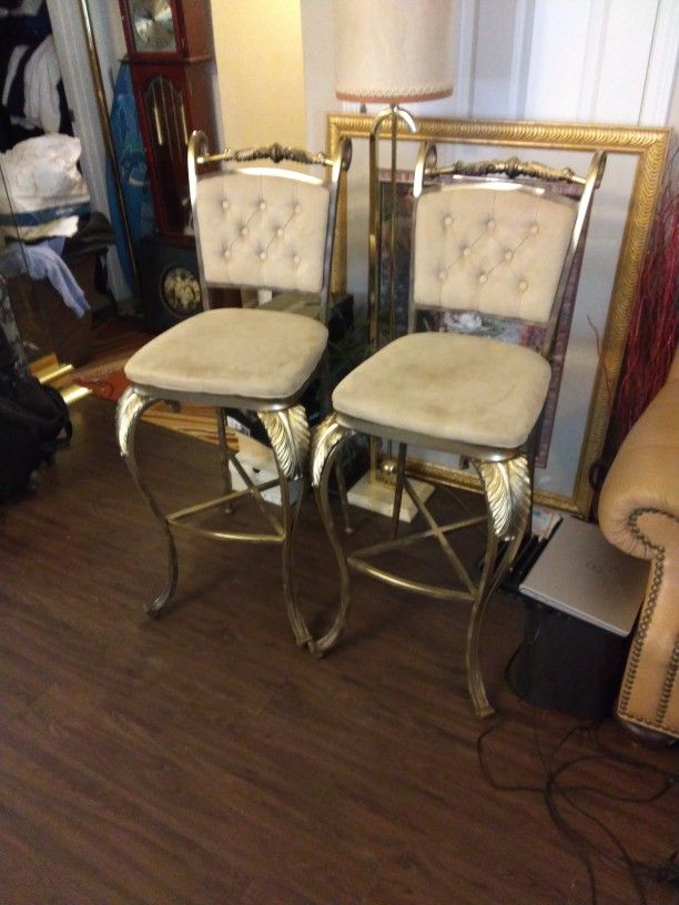 In. RALEIGH. 2 Chairs 150$