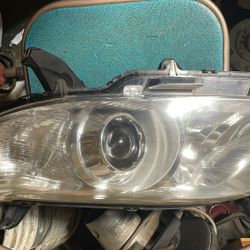 2014 Toyota Sienna Set Of Headlight