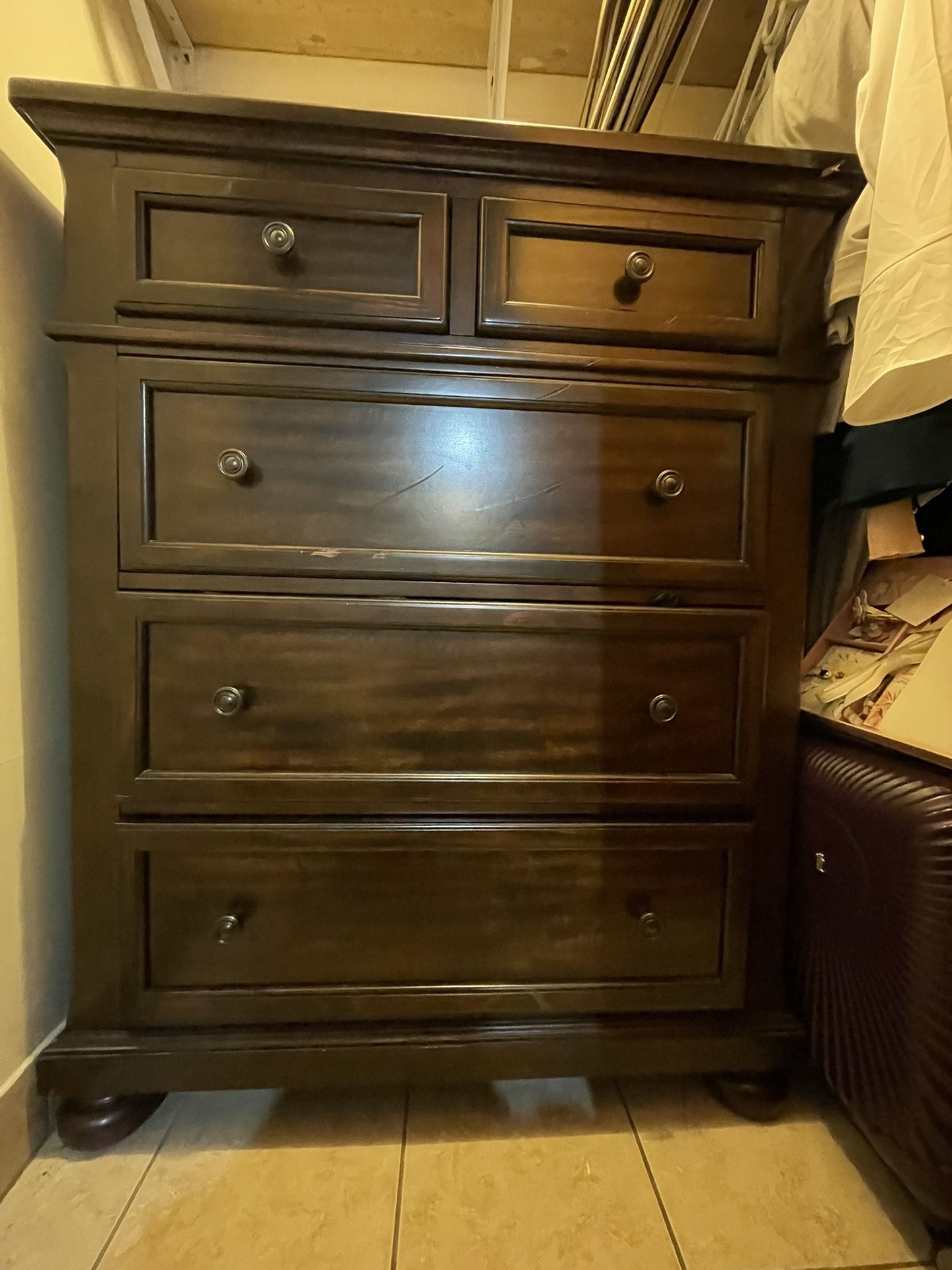 Dresser