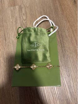 Gold Clover Bracelet