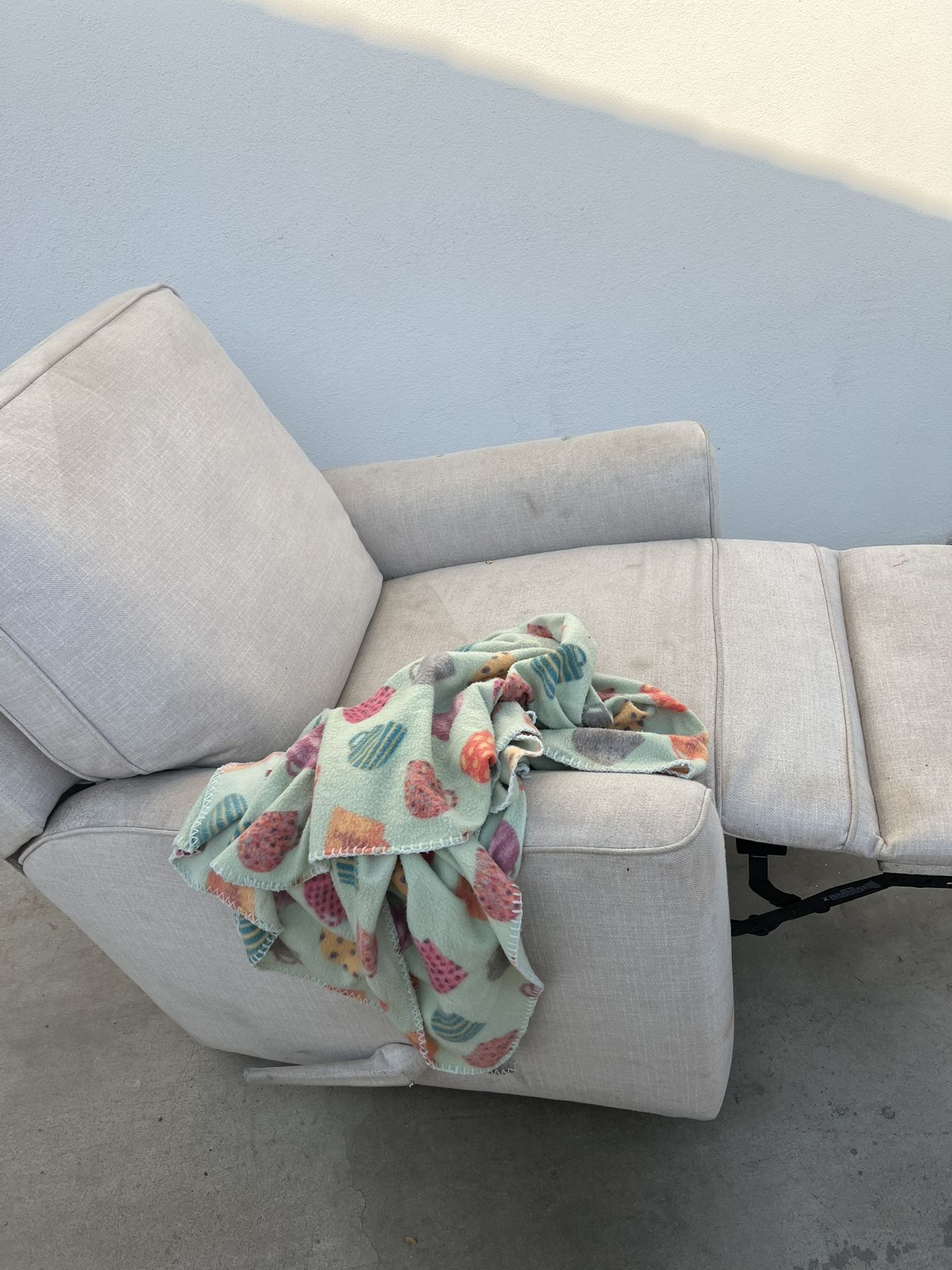 Recliner Sofa New Just Dusty
