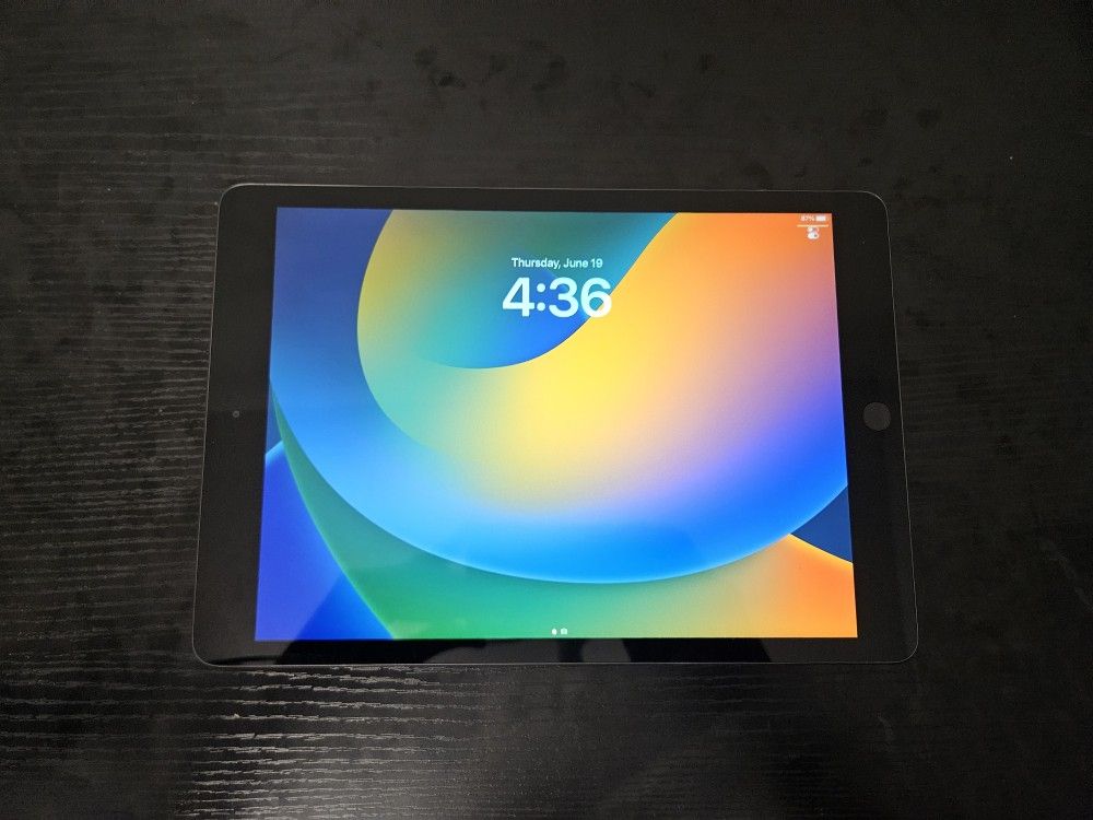 iPad (8th Generation) - Space Gray 32GB