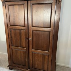 Solid Wood TV Cabinet