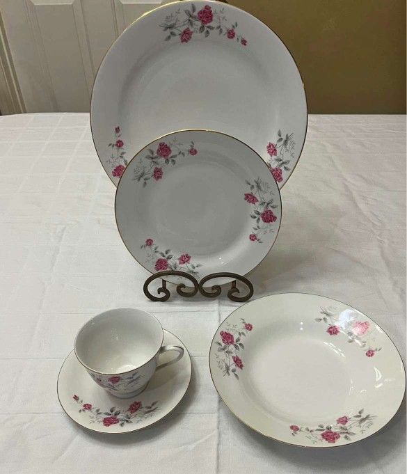 Vintage bone China place setting for 6