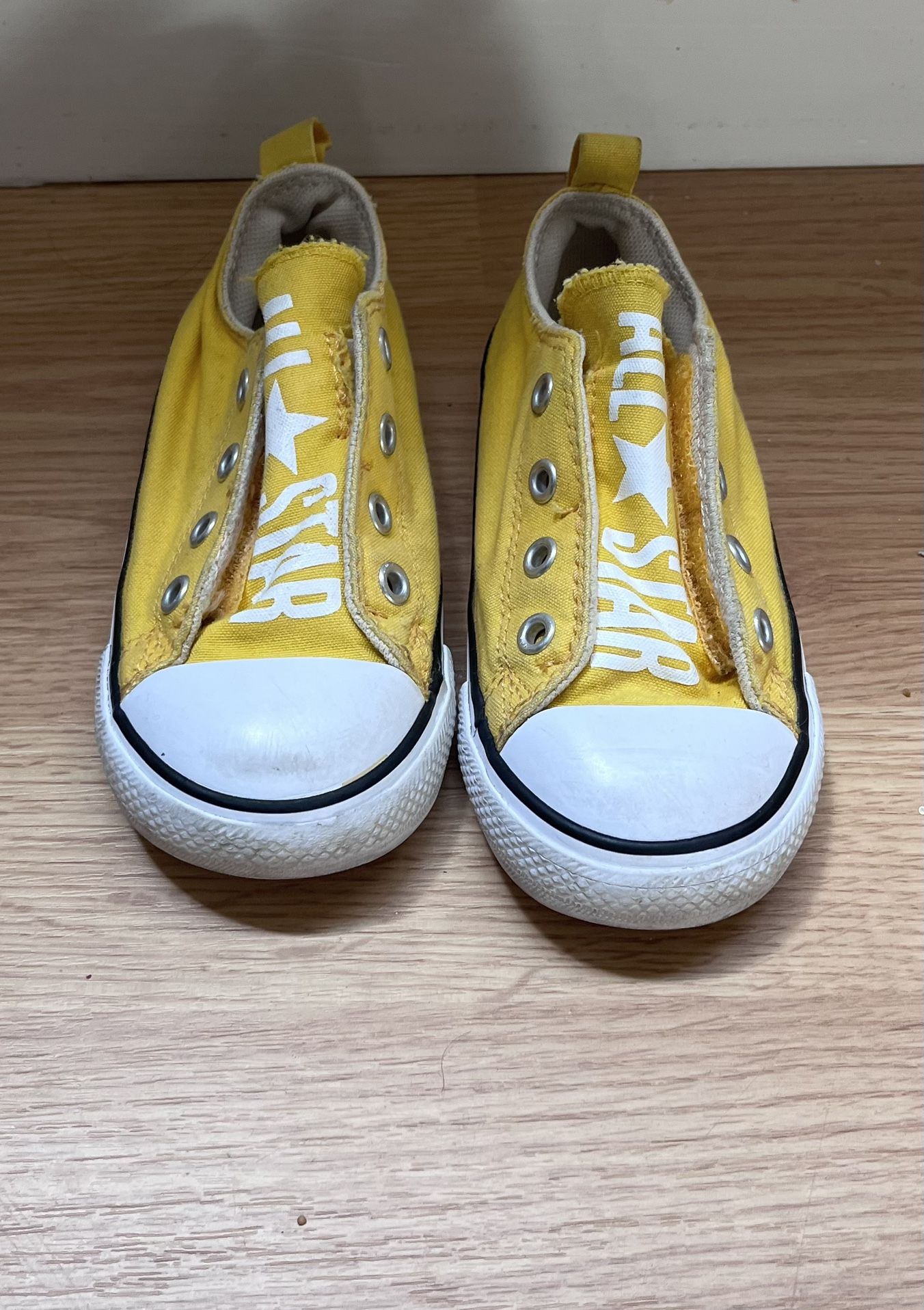 Toddler Girl Converse Sneakers Foot Ware Size 8