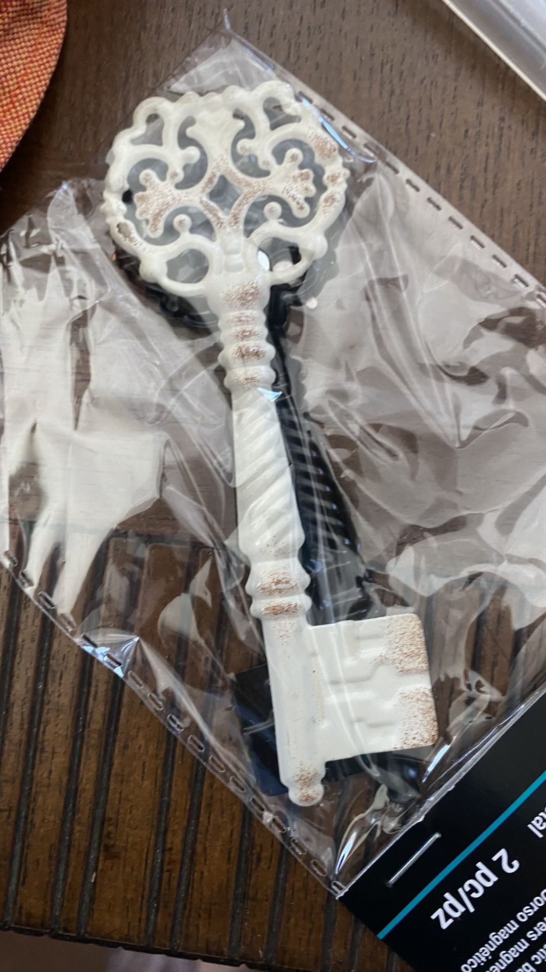 Decore & Crafti Keys