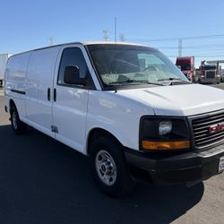 2014 GMC Savana Cargo