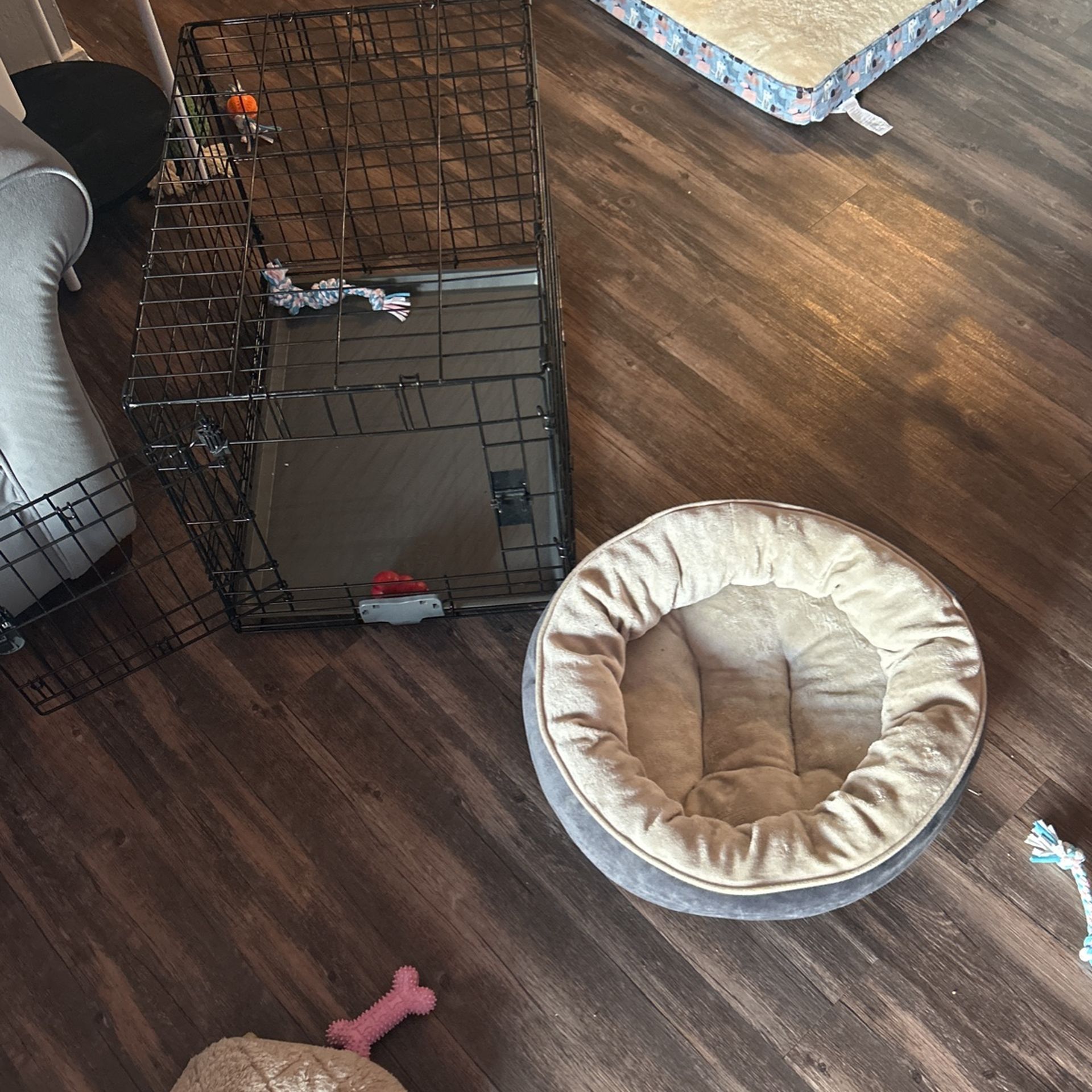 Dog Crate Small-medium Breed And Dog Bed